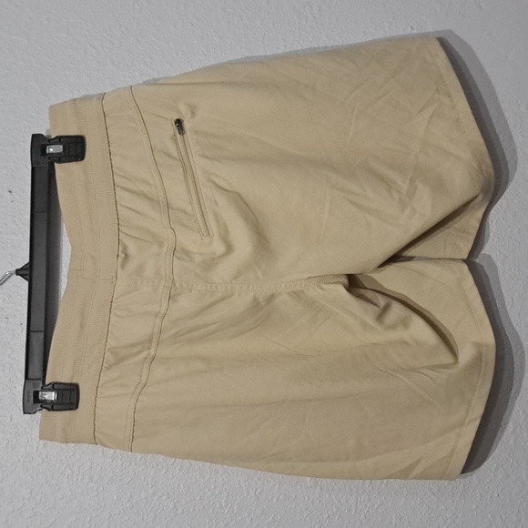 THE NORTH FACE Women's Aphrodite Motion Bermuda Short - Picture 11 of 12